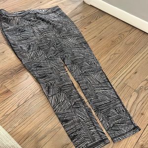 UA black/white leggings